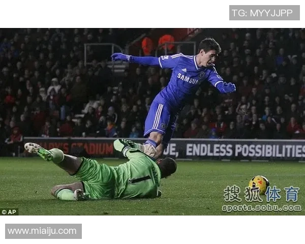 足球明星假摔现象探讨:为何他们在赛场上频频选择这一策略 足球明星假摔现象探讨:为何他们在赛场上频频选择这一策略