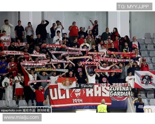 足球明星精彩瞬间展现胜利的激情与荣耀 足球明星精彩瞬间展现胜利的激情与荣耀