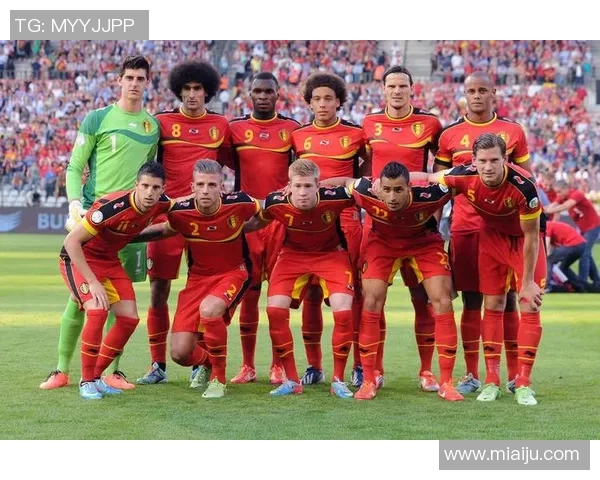 足球明星身着中国传统服饰展现文化魅力引发全球关注与热议 足球明星身着中国传统服饰展现文化魅力引发全球关注与热议