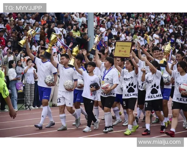 重庆足球队在全国锦标赛中的节奏表现分析与点评 重庆足球队在全国锦标赛中的节奏表现分析与点评